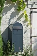 BobiCargo GRÅ pakkepostkasse - kan monteres på væg.