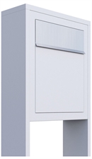 Hvid BASE postkasse med stander - med indkast i rustfrit stål - klassisk design